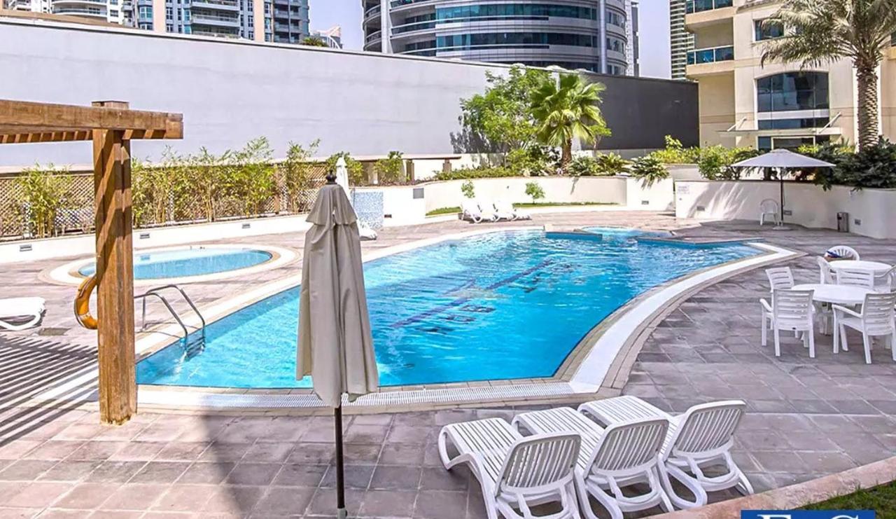 Entire Apartment - Marina - Spacious And Perfect Location ดูไบ ภายนอก รูปภาพ